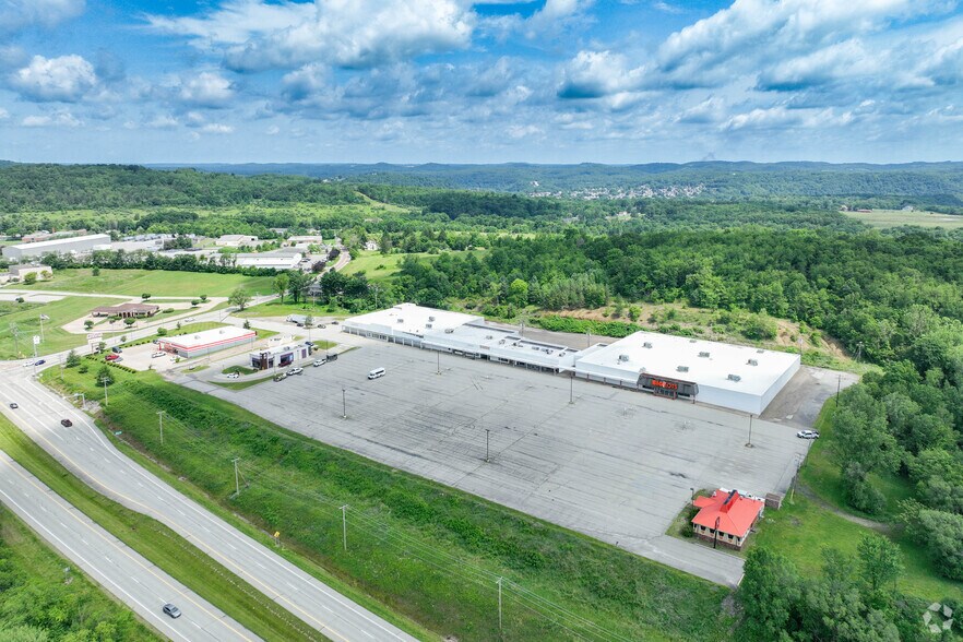 500 Hyde Park Rd, Leechburg, PA à louer - Aérien – Image 2 sur 14