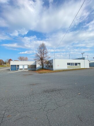 Plus de détails pour 235 Rue Saint-Louis, Warwick, QC - Industriel/Logistique à louer