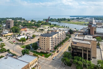 100 N Main St, Oshkosh, WI - Vue aérienne  vue de carte