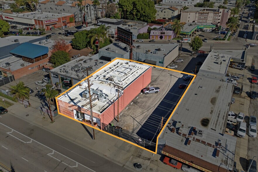 4716 Vineland Ave, North Hollywood, CA à louer - Photo de l’immeuble – Image 2 sur 34