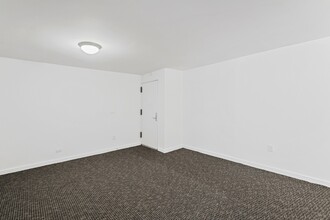 330 W 58th St, New York, NY à louer Photo intérieure– Image 2 sur 11