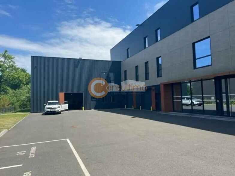Local d’activités dans Mérignac à louer - Photo de l’immeuble – Image 1 sur 7