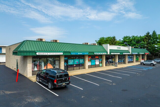 Plus de détails pour 1656 Fifth Ave, Bay Shore, NY - Bureau/Local commercial à louer