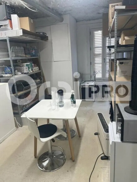 Local commercial dans La Rochelle à louer - Photo de l’immeuble – Image 3 sur 9