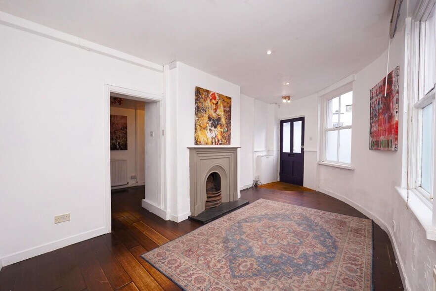 16-18 Fountain St, Ulverston à vendre - Photo de l’immeuble – Image 2 sur 13