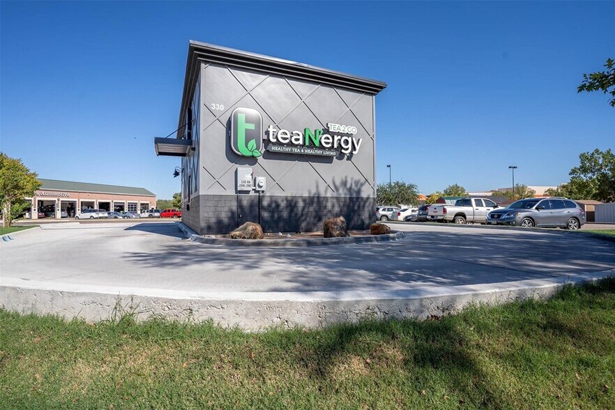 330 NW John Jones Dr, Burleson, TX à vendre - Photo de l’immeuble – Image 2 sur 27