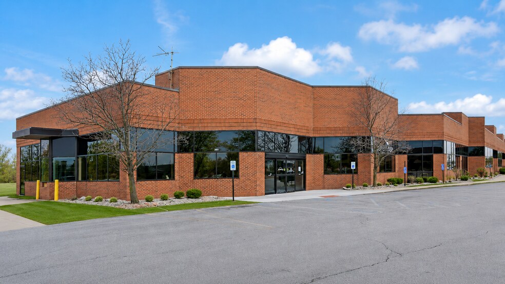 251-397 W 84th Dr, Merrillville, IN à louer - Photo de l’immeuble – Image 3 sur 7