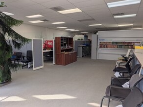 300 Clubhouse Rd, Hunt Valley, MD à louer Photo intérieure– Image 2 sur 8