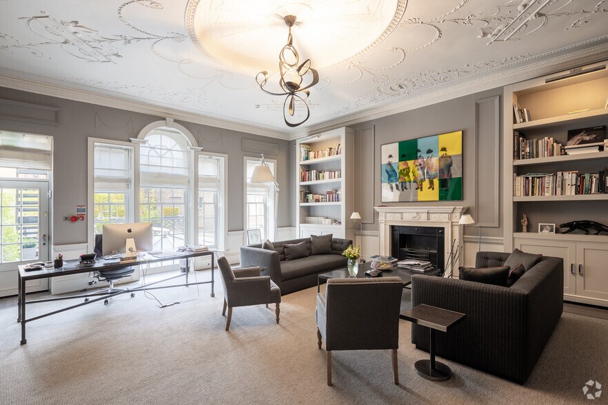 51 Berkeley Sq, Londres à louer - Photo intérieure – Image 2 sur 10