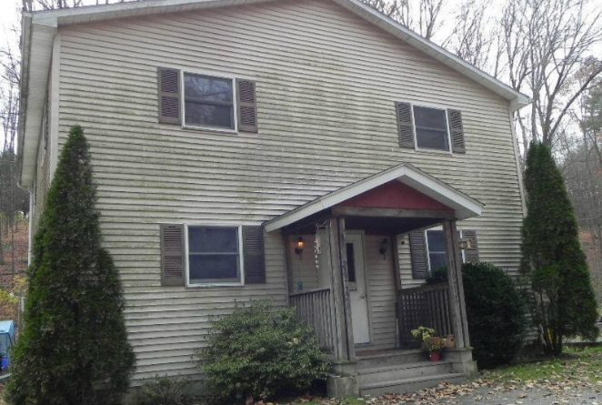 135 Marsh Rd, Stroudsburg, PA à vendre - Photo de l’immeuble – Image 2 sur 3