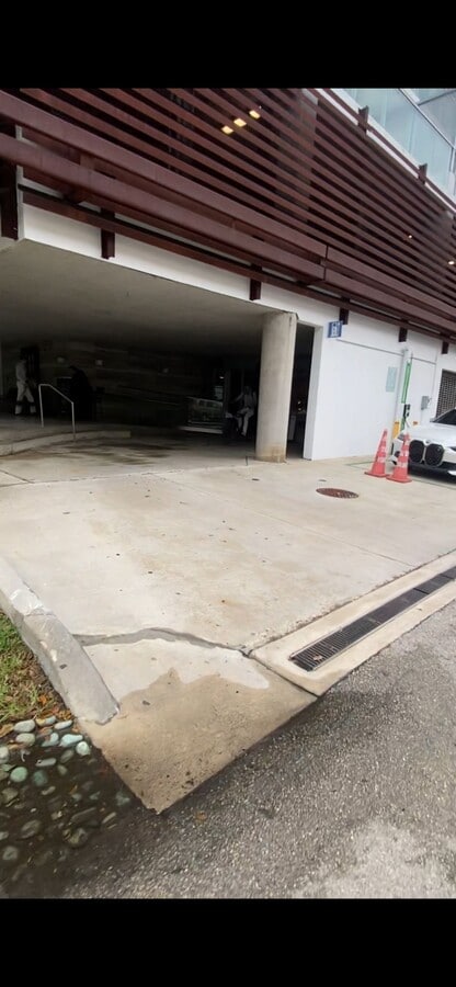 1215 West Ave, Miami Beach, FL 33139 - Lot Parking - - Photo intérieure - Image 2 of 5