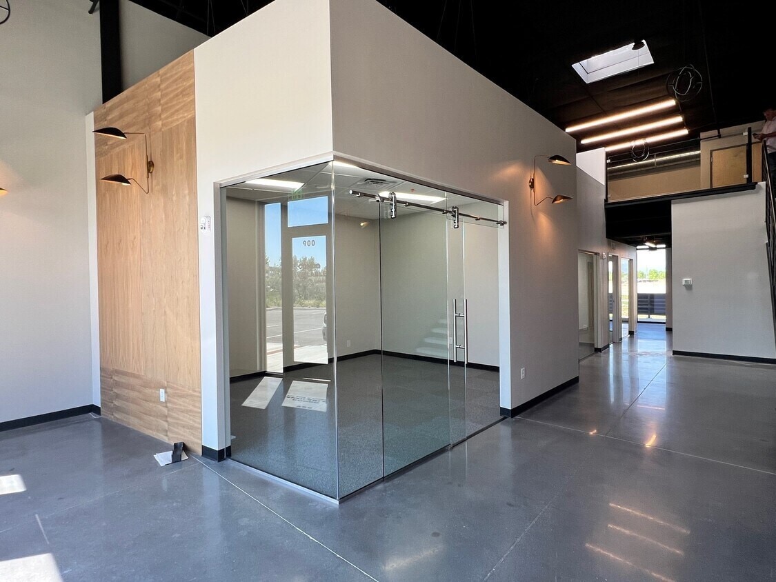 11411 Business Park Cir, Firestone, CO 80504 - Lot 900 - - Photo intérieure - Image 1 of 6