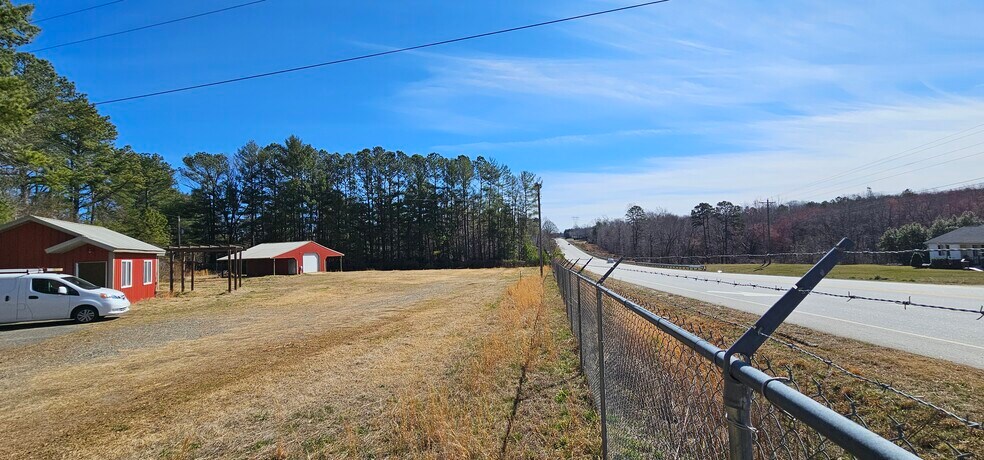 6604 Dallas Cherryville Hwy, Bessemer City, NC à louer - Photo de l’immeuble – Image 3 sur 28