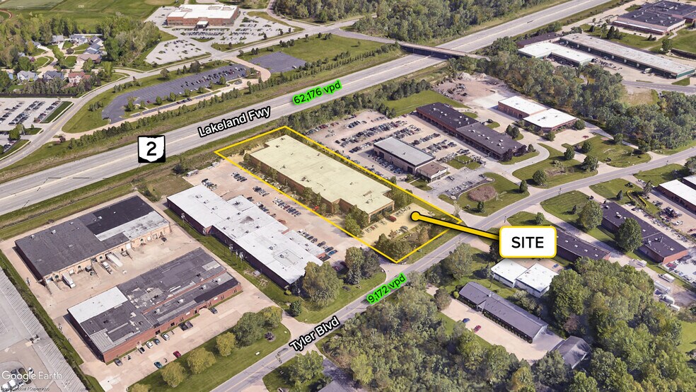 8687 Tyler Blvd, Mentor, OH à vendre - Photo de l’immeuble – Image 3 sur 6