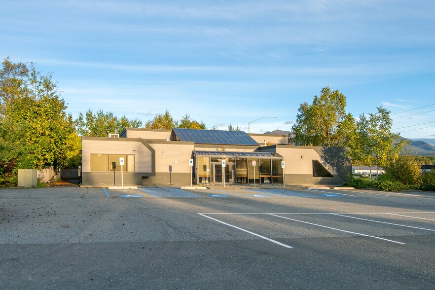 4361 Boniface Pky, Anchorage, AK à vendre - Photo de l’immeuble – Image 3 sur 79