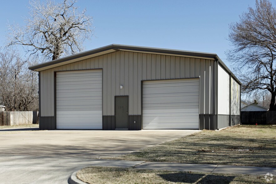 653 N Kickapoo Ave, Shawnee, OK à louer - Photo principale – Image 1 sur 2