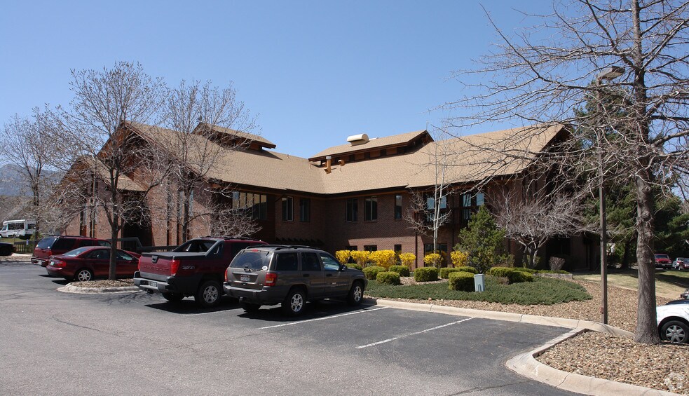 620 Southpointe Ct, Colorado Springs, CO à louer - Photo de l’immeuble – Image 3 sur 4