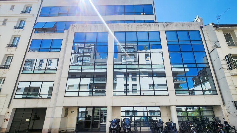 Bureau dans Boulogne-Billancourt à louer - Photo de l’immeuble – Image 3 sur 9