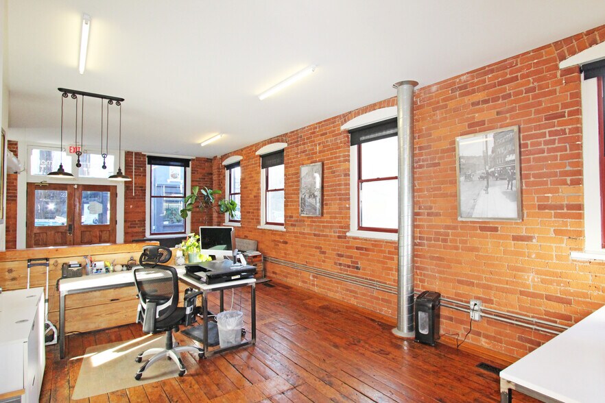 1209 Sycamore St, Cincinnati, OH à louer - Photo de l’immeuble – Image 3 sur 8