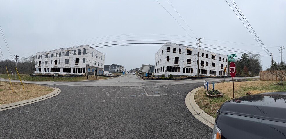 101 Oasis Dr, La Vergne, TN à vendre - Photo de l’immeuble – Image 2 sur 3