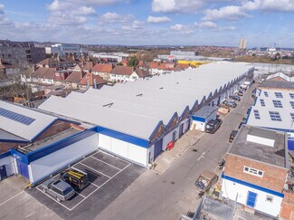 Plus de détails pour Oxgate Ln, Londres - Industriel/Logistique à louer