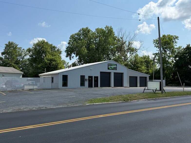 707 W Main St, Crestline, OH à vendre - Photo de l’immeuble – Image 2 sur 16