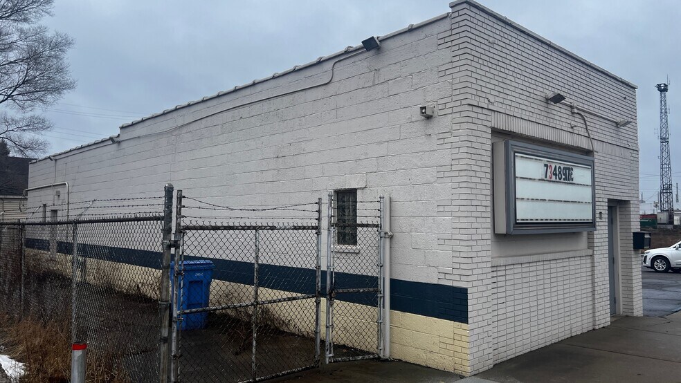 10531 Wren St, Dearborn, MI à vendre - Photo de l’immeuble – Image 3 sur 40