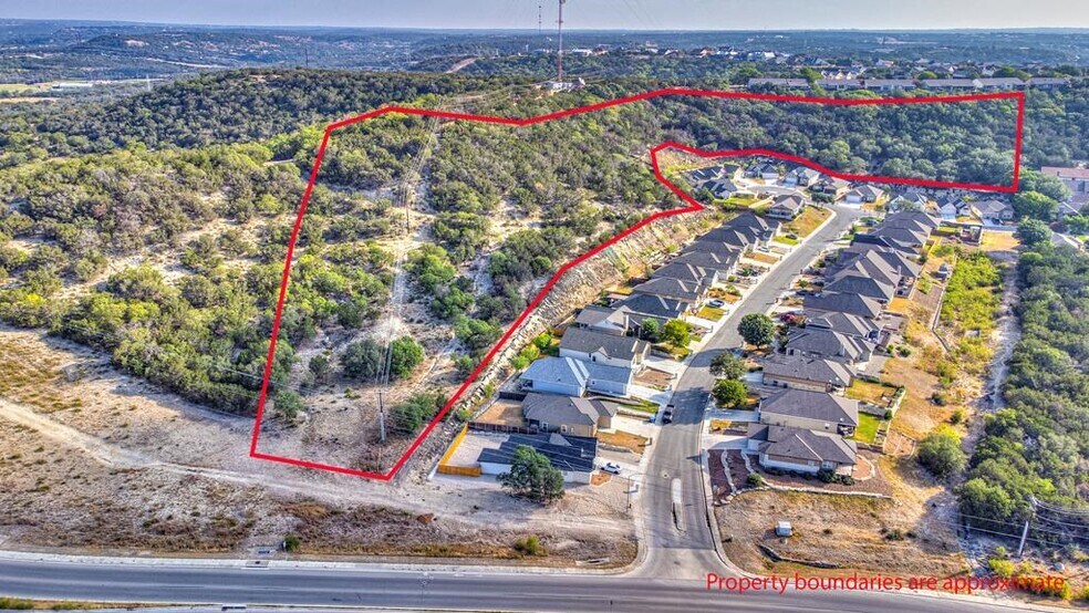 300 Holdsworth dr, Kerrville, TX à vendre - Photo principale – Image 1 sur 7