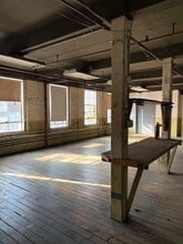 25 Wells St, Bridgeport, CT à louer Photo intérieure– Image 1 sur 4