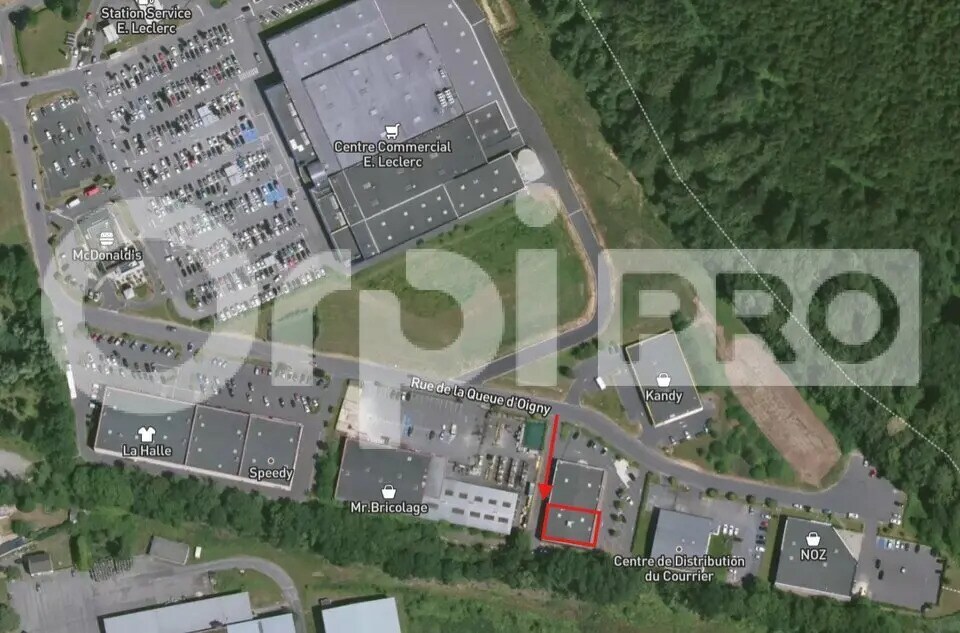 Local commercial dans Villers-Cotterêts à louer Photo de l’immeuble– Image 1 sur 8