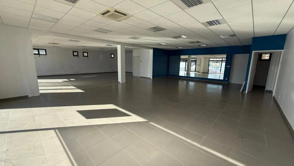 Bureau dans Saint-Denis-lès-Bourg à louer - Photo intérieure – Image 2 sur 16