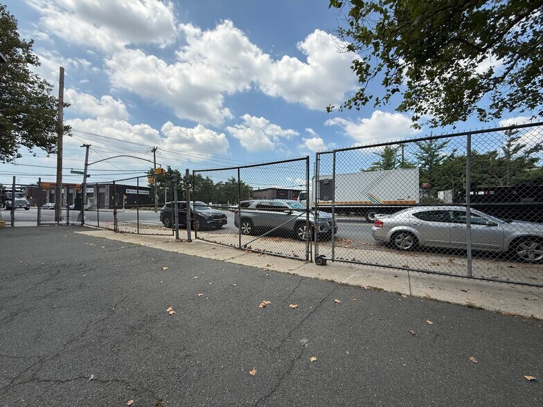 909 Remsen Ave, Brooklyn, NY à louer - Photo intérieure – Image 3 sur 10