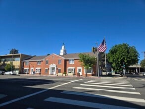 10205 Riverside Dr, Toluca Lake, CA à louer Photo intérieure– Image 2 sur 9