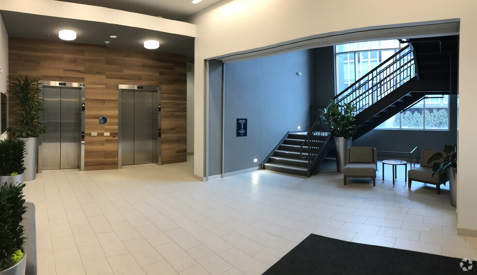 8922 -5958 Lyra Dr, Columbus, OH à louer - Hall d’entrée – Image 2 sur 16