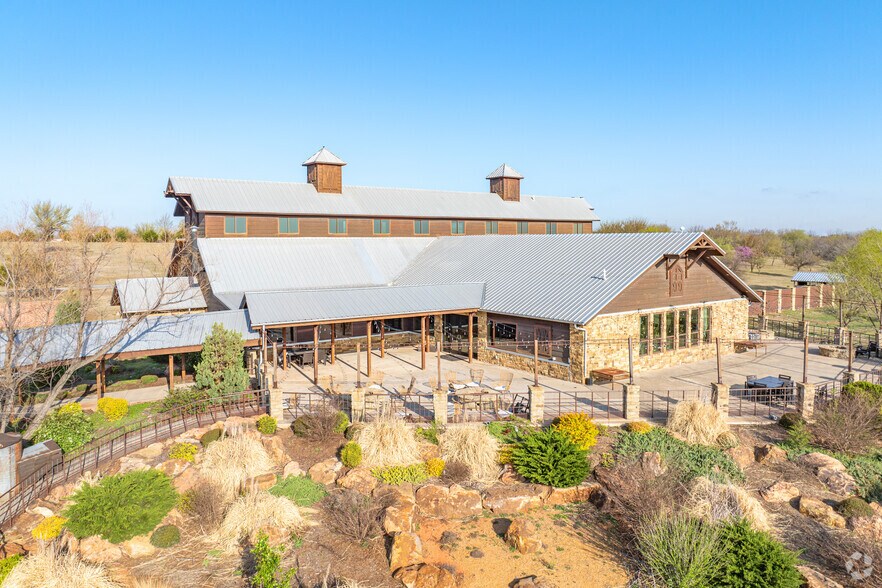 468 SW 24th Ave, Goldsby, OK à vendre - Photo principale – Image 1 sur 29