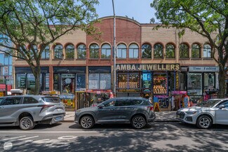 Plus de détails pour 3711-3713 74th St, Jackson Heights, NY - Local commercial à vendre