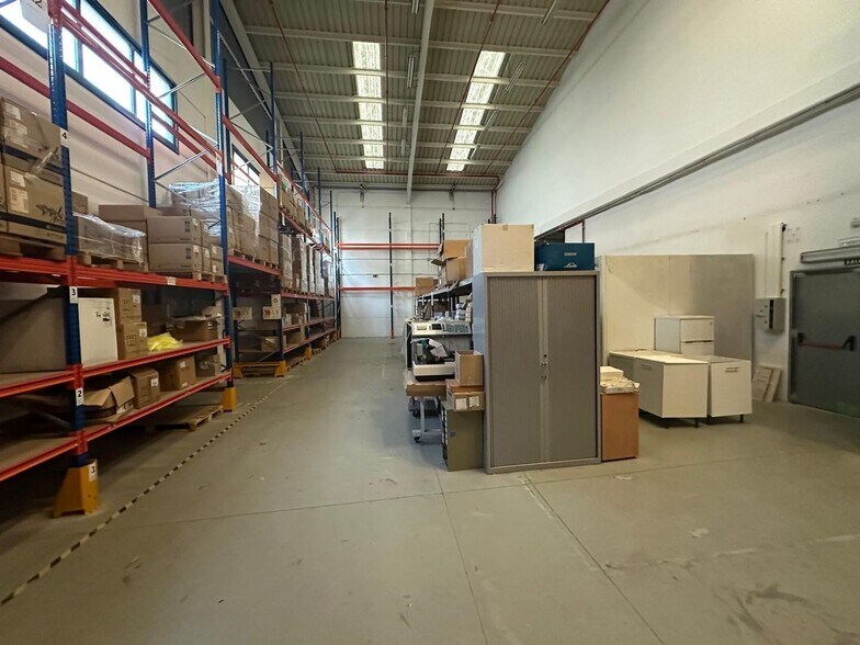 Industriel/Logistique dans Móstoles, Madrid à louer - Photo de l’immeuble – Image 3 sur 14