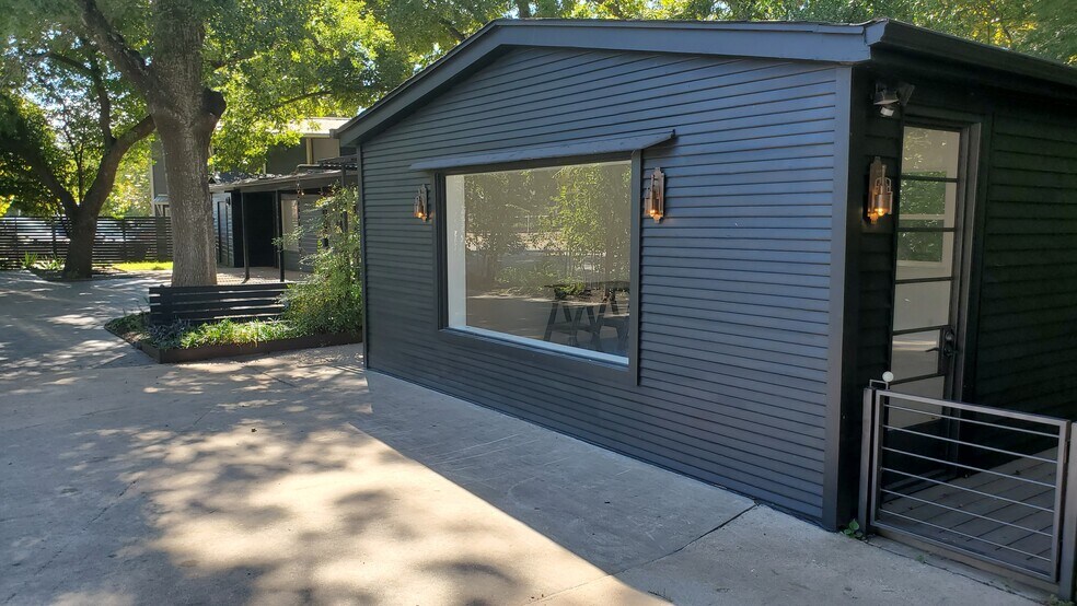1405 E 38th 1/2 St, Austin, TX à louer - Photo de l’immeuble – Image 3 sur 45