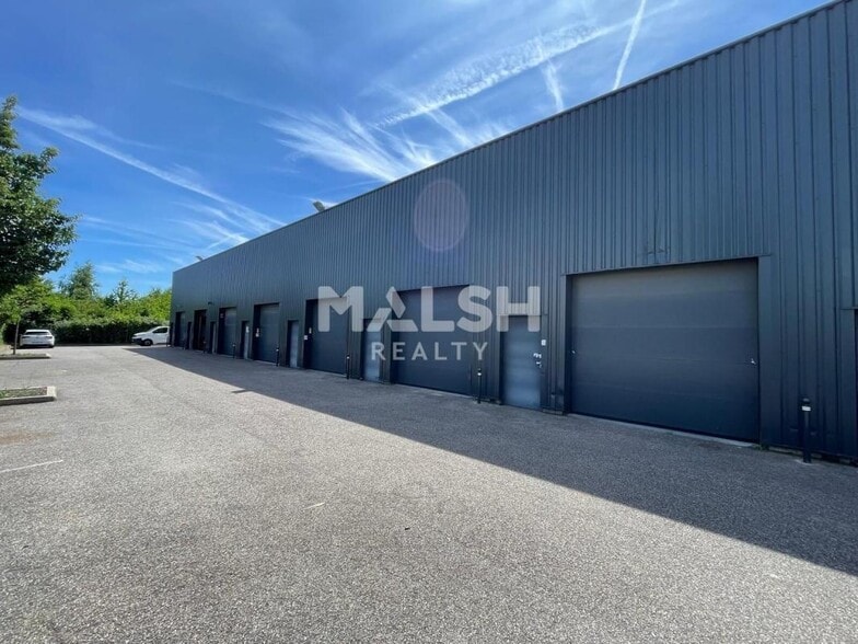 Local d’activités dans Corbas à louer - Photo de l’immeuble – Image 1 sur 6