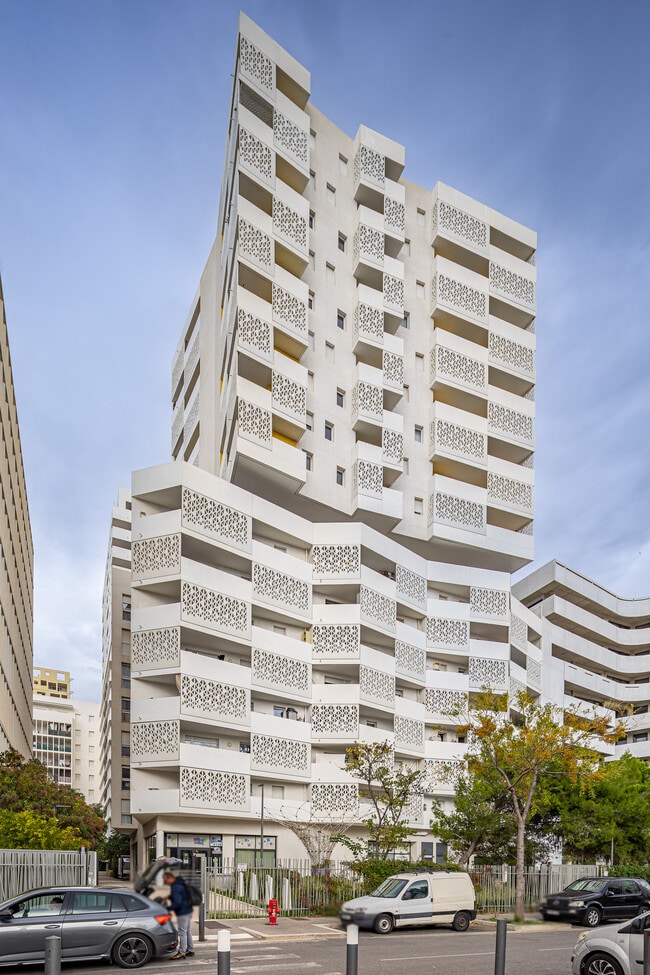 Plus de détails pour 7 Rue Andre Allar, Marseille - Bureau, Local commercial à louer