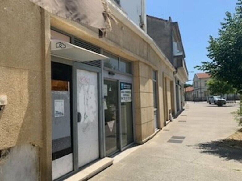 Local commercial dans Avignon à vendre - Photo de l’immeuble – Image 3 sur 8