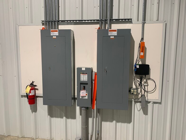 1241 Metro Ave, Evansville, IN à louer - Photo de l’immeuble – Image 3 sur 6