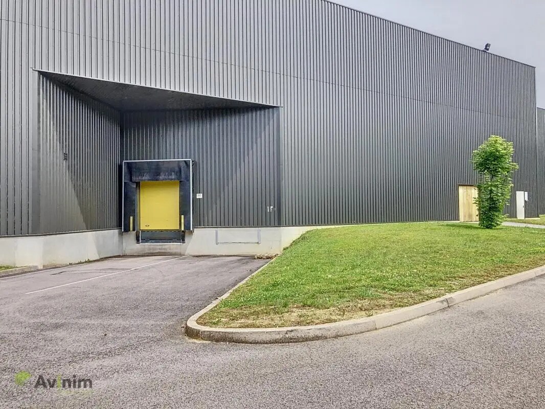Local d’activités dans Épinal à louer Photo de l’immeuble– Image 1 sur 11