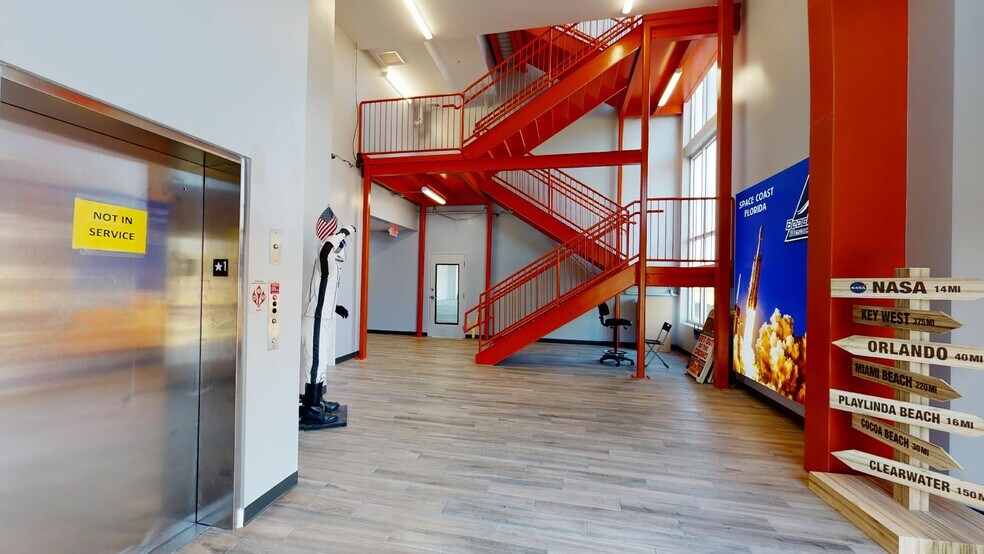 101 A Max Brewer Memorial Pky, Titusville, FL à vendre - Photo intérieure – Image 2 sur 42