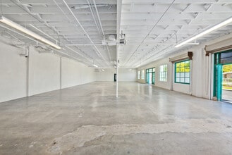 2440 S Sepulveda Blvd, Los Angeles, CA à louer Photo intérieure– Image 2 sur 9