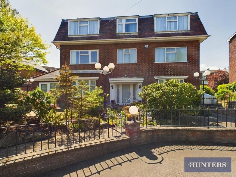 3 Burniston Rd, Scarborough à vendre - Photo principale – Image 1 sur 35