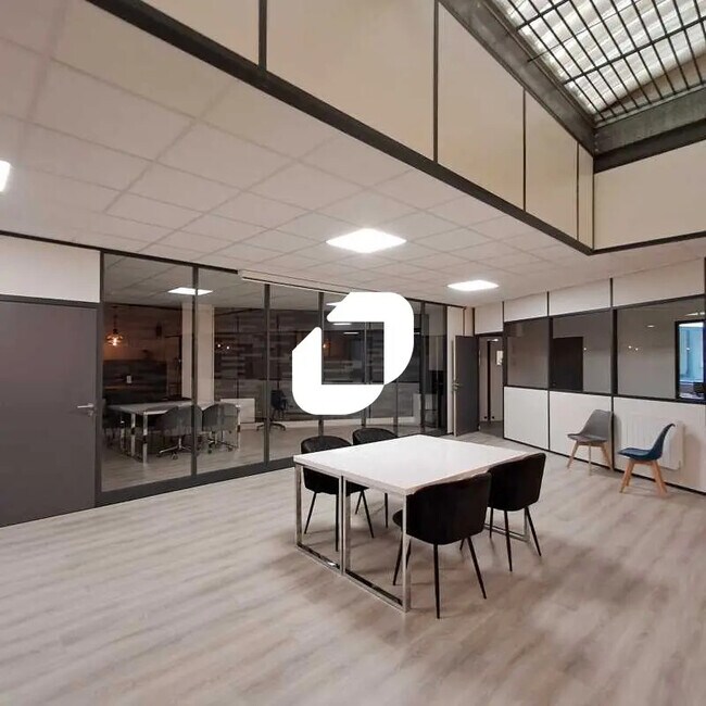 Plus de détails pour Bureau, Local d'activités à louer