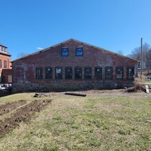 32 Lake St, Winsted, CT à louer Photo intérieure– Image 1 sur 5