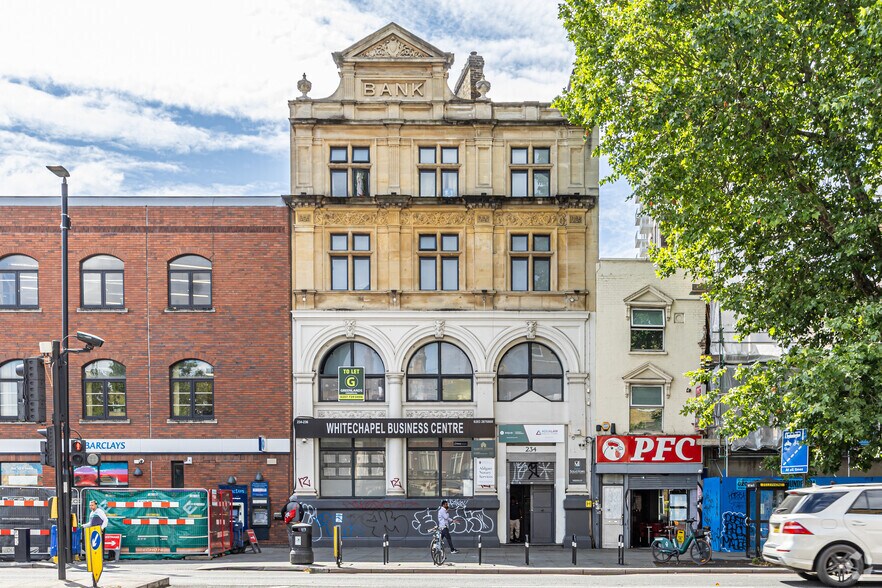 234-236 Whitechapel Rd, Londres à louer - Photo de l’immeuble – Image 3 sur 4