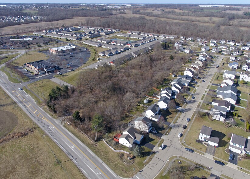 7164 Hazelton Etna Rd SW, Pataskala, OH à vendre - Photo de l’immeuble – Image 3 sur 12